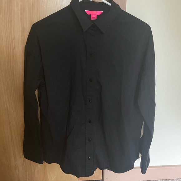 Lilly Pulitzer Tops - Lilly Pulitzer Small black button up